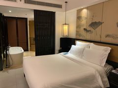 -三亚湾海居铂尔曼度假酒店