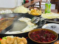 -重庆故事姊妹老火锅(财经学院店)