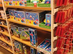 -名创优品(河南郑州健康路2店)