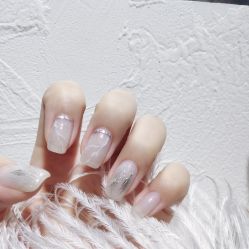 -花岐款式专研健康美甲沙龙