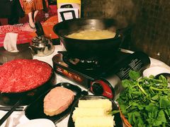 -鲜入围煮花胶鸡海鲜火锅