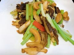 -景月阁空中食府(希尔顿酒店)