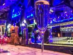 -OZONE 顶楼酒吧(香港丽思卡尔顿酒店)