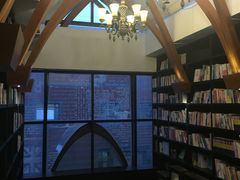 -钟书阁(松江泰晤士小镇店)