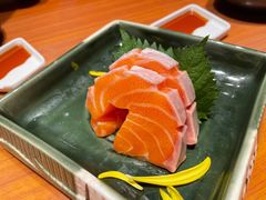 挪威厚切三文鱼腩刺身-摩打食堂(佳兆业店)