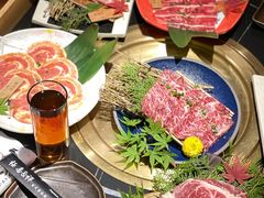 -山川小町·极番烧肉(新地假日广场店)