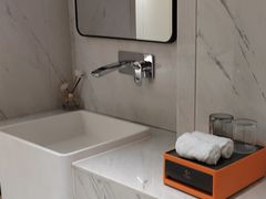 -雲宜贵宾舍酒店(深圳龙东地铁站店)