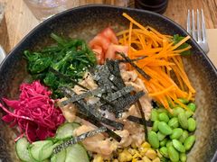 salmon&nbsp;poke&nbsp;bowl-FLOVIE FLORIST CAFE