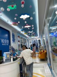 -鲸鱼堡亲子恒温泳池游泳俱乐部(彰泰天街店)
