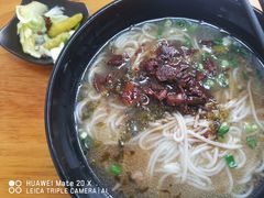 -花溪巷牛肉粉(泉城路店)