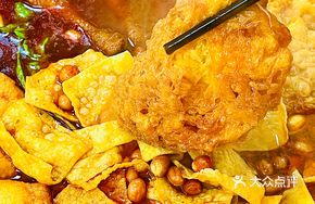 Golden Fried Egg Luosifen with Beef Balls