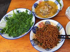 -杨伯英传统杂酱面