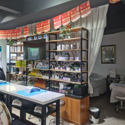 -潮店·虞妃妮轻奢美甲美睫馆