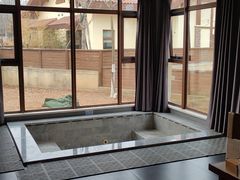 -大连金石滩绿发温泉假日酒店
