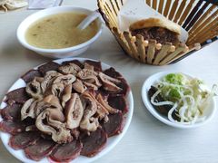 -闫家驴肉老店(华电一校店)