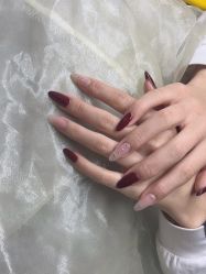 -小黑瓶美甲美睫