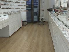-翰佐蔡司小乐圆·依视路星趣控·暴龙眼镜折扣店