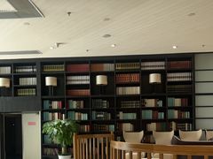 -喜鹊愉家酒店(郑州曼哈顿博览中心地铁站店)