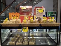 -老季市·三代非遗传承·地标美食老汁鸡(工农路店)