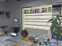 -视野联行眼镜蔡司·依视路官方授权店(顺城店)