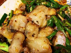 -黄桷树曹家私房菜(江与城店)