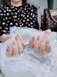 -桃色美甲沙龙