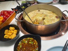 -洪氏嗨捞·猪肚鸡火锅(阳光天地店)