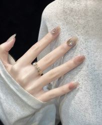 -IDO美甲美睫