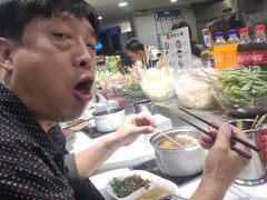 -百品聚旋转火锅(万德庄店)