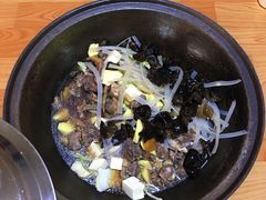 -粘豆包柴火铁锅炖