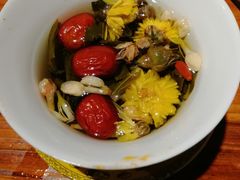 八宝茶-功夫小龙虾·烧烤·江湖菜(金沙洲店)