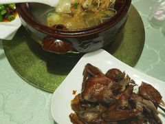 -琬苑鸽庄·川粤融合菜(解放碑总店)