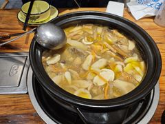 -菌之家·专业纯野生菌火锅·特色炒菌