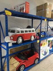 -逝水玩具折扣店