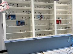 -天空之镜眼镜店蔡司依视路授权店(天通苑店)