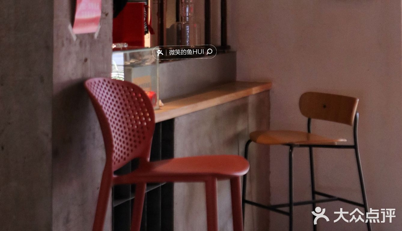 路过叹咖啡叹杯咖啡