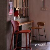 路过叹咖啡叹杯咖啡