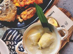 -Kub Kao Kub Pla (Terminal21)