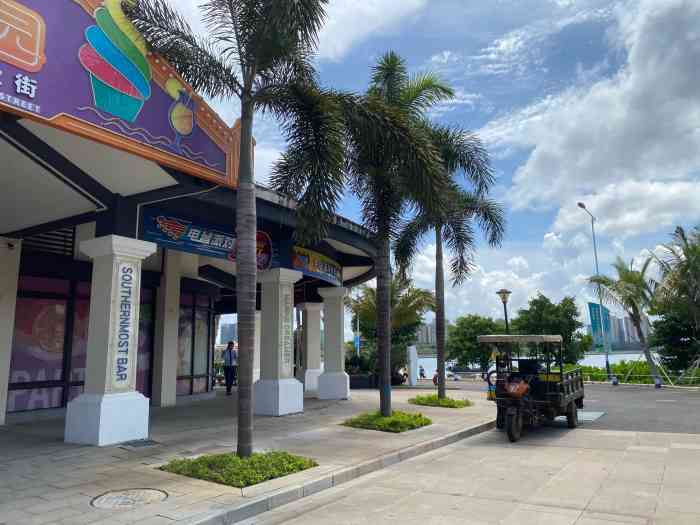 船长餐厅(东南亚风情商业街店)-"目前是鼎龙湾项目上唯一营业的餐厅