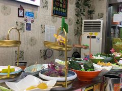 自助取餐区-签百串旋转小火锅(幸福店)
