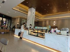 -星巴克臻选(深圳龙华红山天虹店)