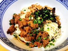 辣肉面-沪西老弄堂面馆(定西路店)