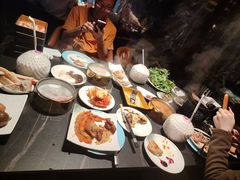 -雍容荟帝王蟹活龙虾展台自助(IFS黑金店)