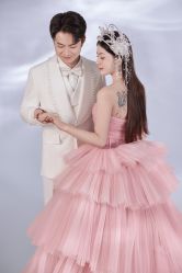 -莫兰迪婚纱摄影