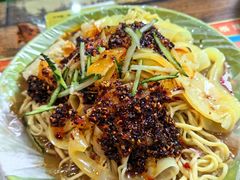 -艾力江和田馕坑烤肉店