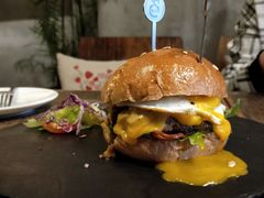 -HIGH FIVE哈福手工汉堡(桂林路店)