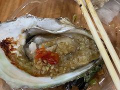 -蚝哥花姐湛江烤生蚝(美丽湾市场店)