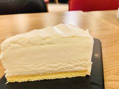 初恋牛乳雪域（蛋糕冰淇淋）-必胜客(欧亚卖场店)