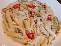 黑松露奶油鸡肉通心面-Magnet磁食(愚园路店)