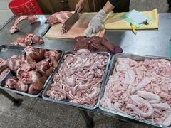 -标记美食新鲜猪杂(兴南大道店)